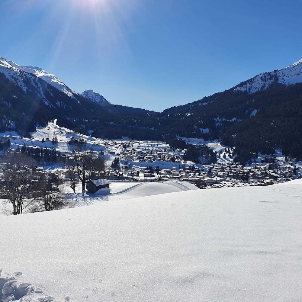 Madrisa Lodge Klosters-Serneus Extérieur photo