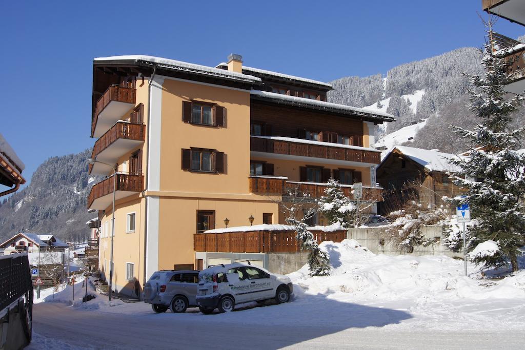 Madrisa Lodge Klosters-Serneus Extérieur photo